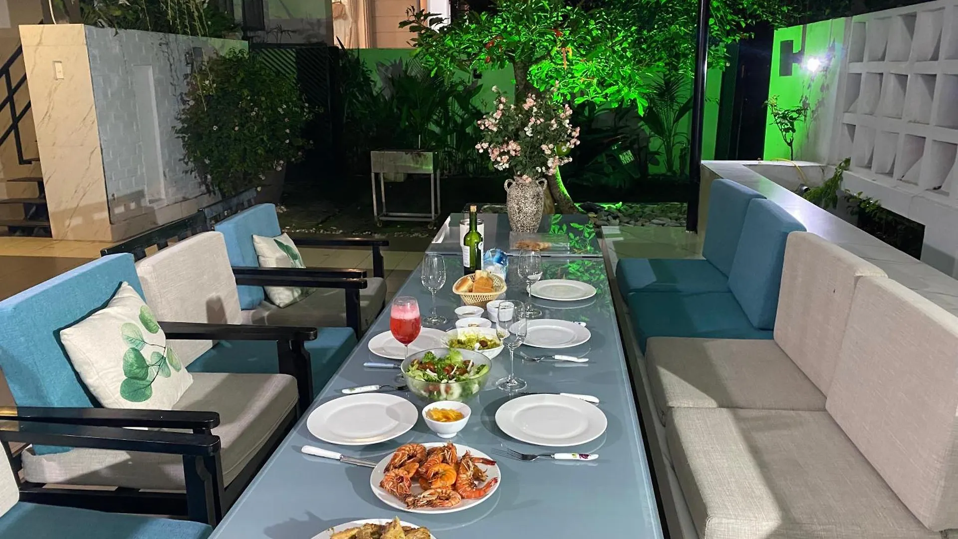 M Villa Nha Trang