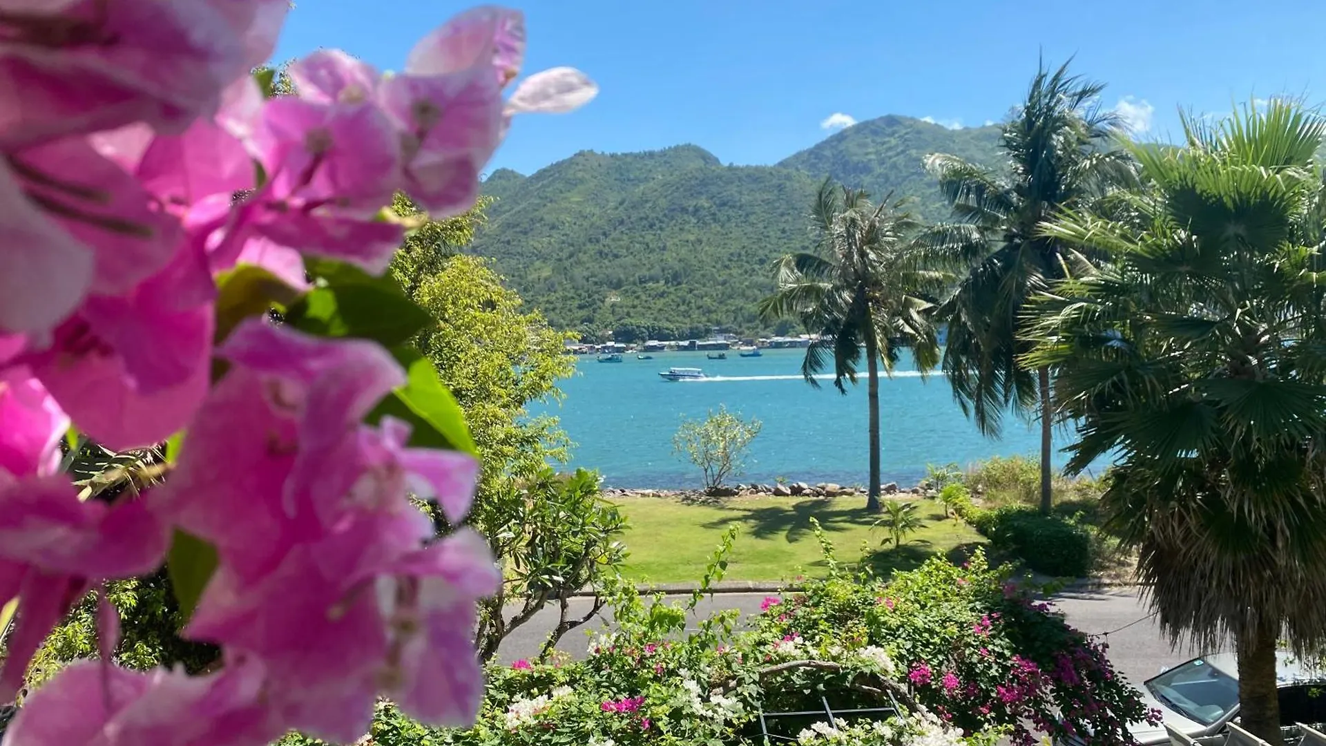 M Villa Nha Trang
